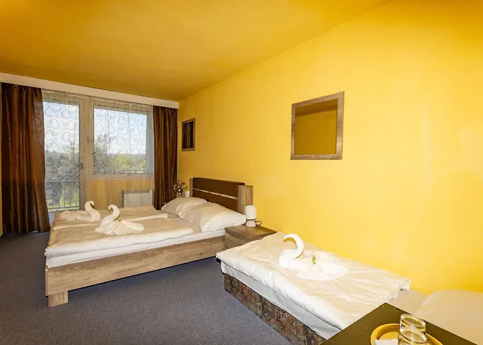 Panorama Orlik Pensión 3*